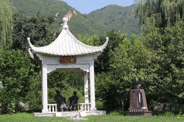 风水秘境：十大元帅墓地风水之谜，揭秘传奇将领的安息之地