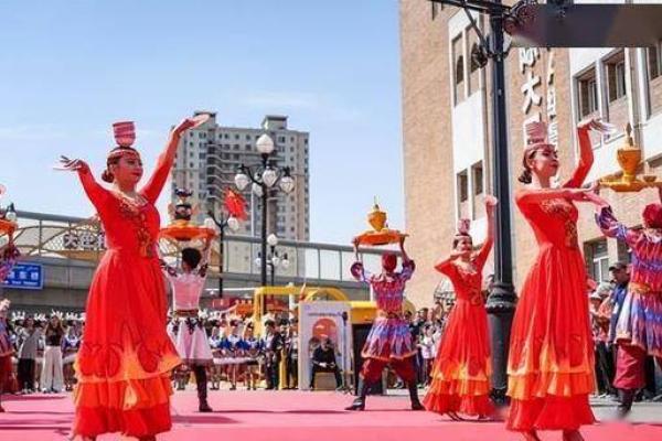 五一狂欢，全国八大城市特色民俗大搜罗揭秘传统与现代的碰撞火花